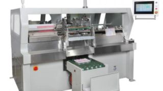 Machine de formage et de reliure de bobines de plastique HXPS420
