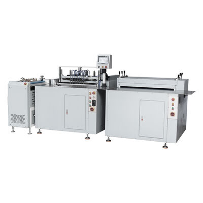 Machine de fabrication de boîtes à deux stations pour les livres en couverture rigide
